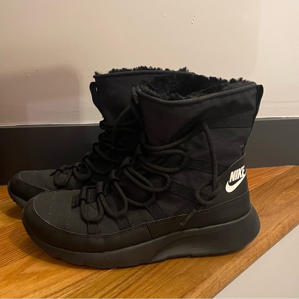 Nike sneaker boots